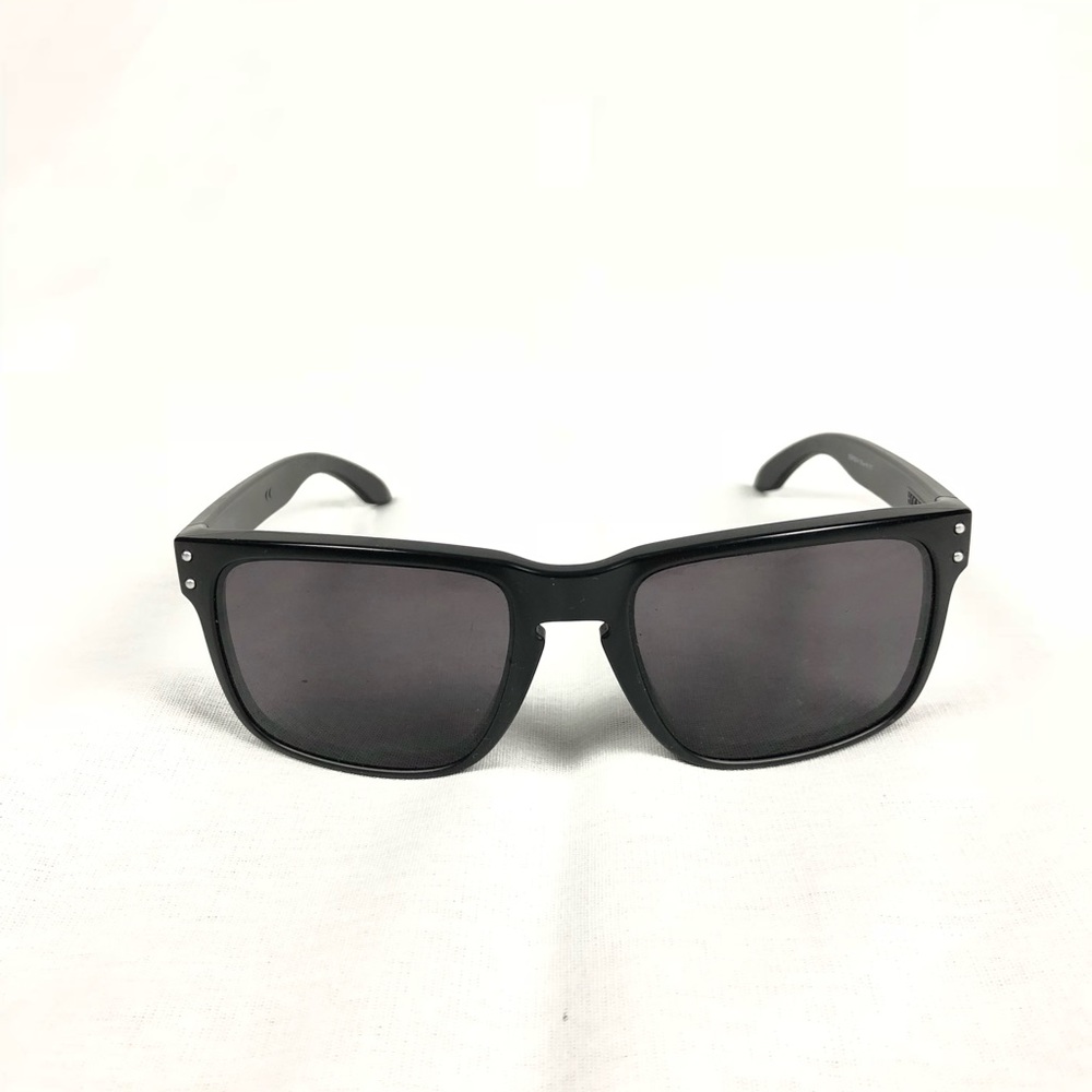 Oakley Holbrook black on black good condition